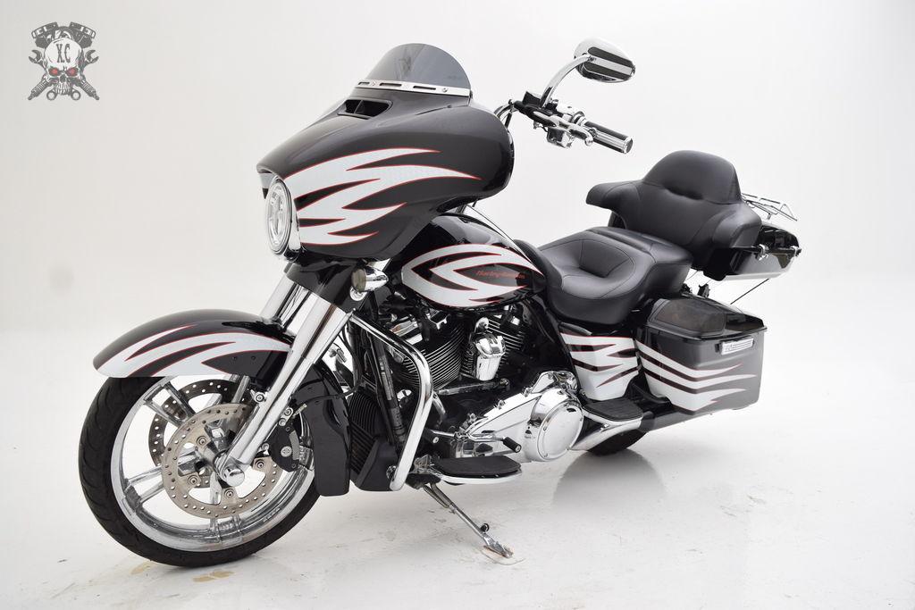 2017 Harley-Davidson FLHXS - Street Glide Special motorcycle